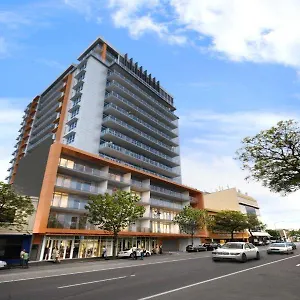 Vision On Morphett Aparthotel